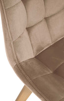 Moderner Esszimmerstuhl mit Samtbezug und Holzgestell