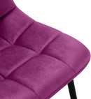 Komfortabler Esszimmerstuhl mit Samtbezug und Metallgestell