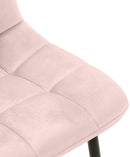 Komfortabler Esszimmerstuhl mit Samtbezug und Metallgestell