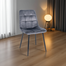 Komfortabler Esszimmerstuhl mit Samtbezug und Metallgestell